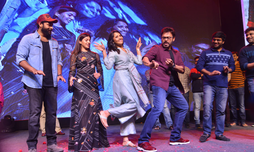 వెంకీ తో అనసూయ ఫొటోస్ వెంకీ తో అనసూయ ఫొటోస్