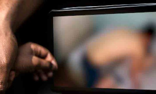 సాప్ట్‌వేర్ భర్త అరాచకం.. భార్యను వివస్త్రను చేసి..