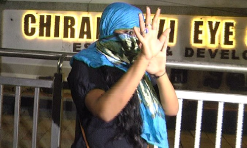 పీకలదాకా మందు తాగి అడ్డంగా బుక్కైన యువతి