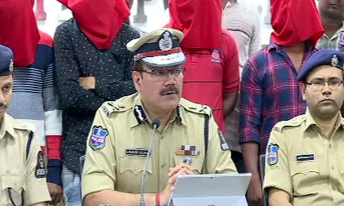 డెకాయిట్ ముఠా గుట్టు రట్టు