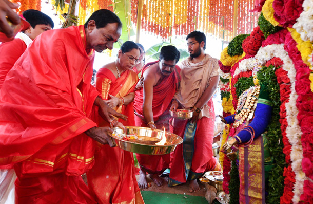 ఇవాళ్టితో సహస్ర చండీ యాగం పూర్తి ఇవాళ్టితో సహస్ర చండీ యాగం పూర్తి