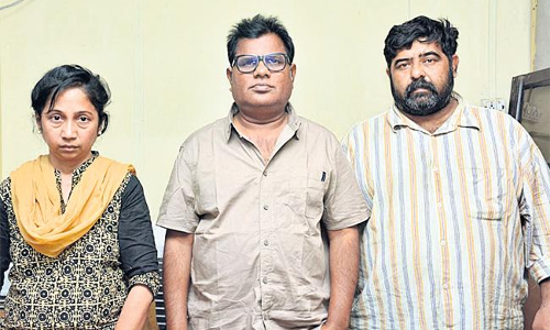 కటకటాల్లోకి పల్లీ గ్యాంగ్‌