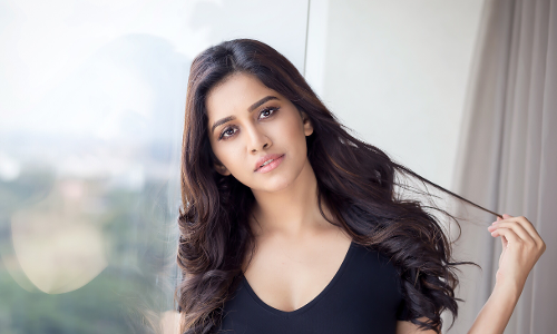 Heroine Nabha Natesh