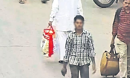 తిరుపతి ఆలయంలో కిరీటాల చోరీ వారిపనే..