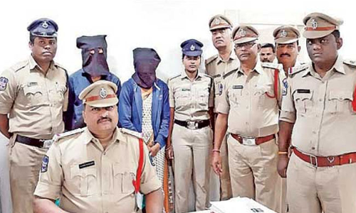 ప్రియుడితో కలిసి భర్తను హత్య చేసిన భార్య