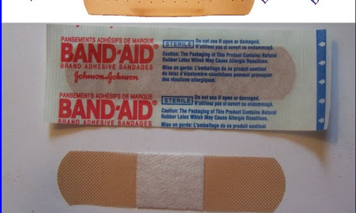 భార్య కోసం భర్త కనిపెట్టిన బ్యాండ్ ఎయిడ్‌!