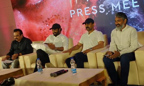 ఆర్ఆర్ఆర్ హీరోయిన్స్ పై క్లారిటీ ఇచ్చిన రాజమౌళి