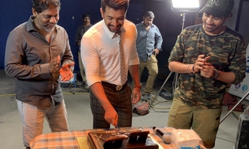 ప్రభాస్ సినిమా పై క్లారిటీ ఇచ్చిన బాలీవుడ్ నటుడు