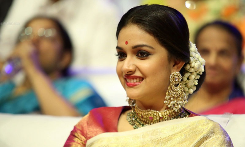 మరొక బయోపిక్ లో కీర్తి సురేష్