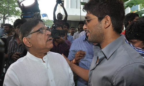 బన్నీ కి మెగా నిర్మాత తో గొడవయ్యిందా?