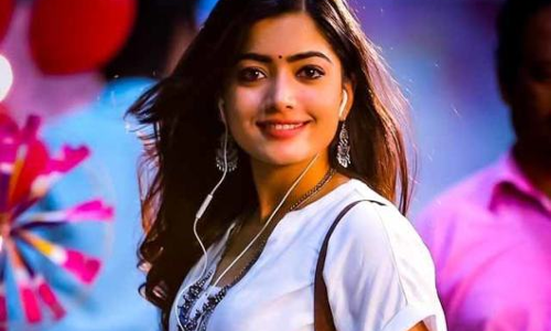 మెగా హీరో సరసన ఛాన్స్ పట్టేసిన రష్మిక మందన్న..ఇంతకీ ఎవరో తెలుసా.. మెగా హీరో సరసన ఛాన్స్ పట్టేసిన రష్మిక మందన్న..ఇంతకీ ఎవరో తెలుసా..