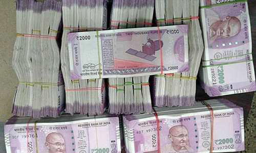 హైదరాబాద్‌లో భారీగా నగదు పట్టివేత