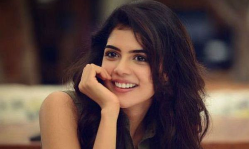 మరొక పెద్ద ఆఫర్ దక్కించుకున్న హలో బ్యూటీ