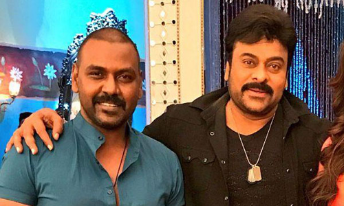 లారెన్స్కి 10 లక్షలు విరాళం అందించిన మెగాస్టార్ లారెన్స్కి 10 లక్షలు విరాళం అందించిన మెగాస్టార్