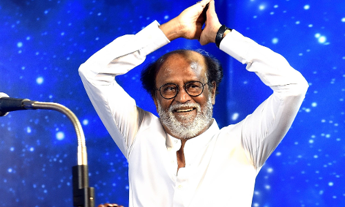 సంచలన నిర్ణయం ప్రకటించిన సూపర్ స్టార్ రజినీ.. సంచలన నిర్ణయం ప్రకటించిన సూపర్ స్టార్ రజినీ..