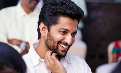 స్టోరీ రైటర్ గా మారనున్న న్యాచురల్ స్టార్ స్టోరీ రైటర్ గా మారనున్న న్యాచురల్ స్టార్