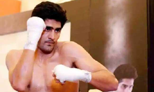 క్రీడా రణరంగంగా హస్తిన: ఓ వైపు క్రికెటర్..మరోవైపు బాక్సర్ క్రీడా రణరంగంగా హస్తిన: ఓ వైపు క్రికెటర్..మరోవైపు బాక్సర్