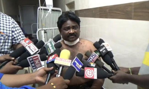 ప్రియుడితో పరారీకి వివాహిత యత్నం.. అడ్డుకున్న తండ్రిపై దాడి