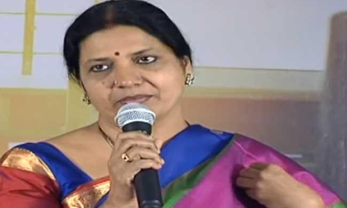 ట్రైలర్పై ఘాటుగా స్పందించిన జీవిత ట్రైలర్పై ఘాటుగా స్పందించిన జీవిత