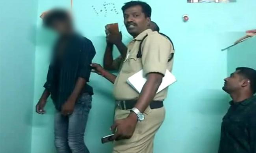 యువతి ఇంట్లో యువకుడు ఆత్మహత్య