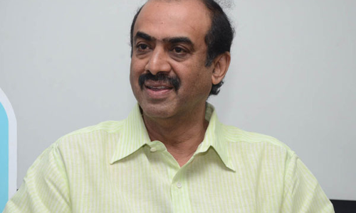 మరొక చిన్న సినిమా పై దృష్టి పెట్టిన సురేష్ బాబు