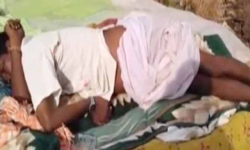 కామారెడ్డి జిల్లాలో విషాదం...వరికుప్పపై ప్రాణాలు విడిచిన రైతు