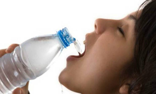 చల్లని నీటిని తాగుతున్నారా? అయితే..