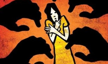 కామారెడ్డి జిల్లాలో దారుణం :  బరితెగిస్తున్న కామాంధులు