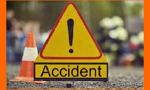 రోడ్డు ప్రమాదంలో ఒకరు మృతి,మరొకరికి తీవ్ర గాయాలు రోడ్డు ప్రమాదంలో ఒకరు మృతి,మరొకరికి తీవ్ర గాయాలు