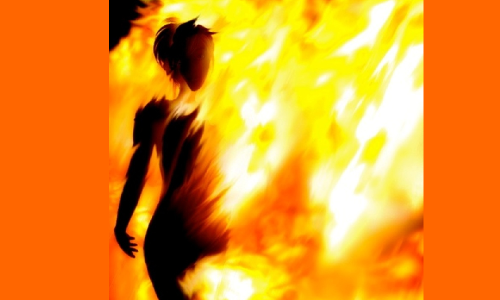 యువతిపై కిరోసిన్ పోసి నిప్పు పెట్టిన దుండగులు