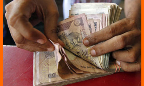 జనం సొమ్ముతో జల్సాలు : ఎస్‌బీఐ క్యాషియర్‌ అవినీతి బాగోతం