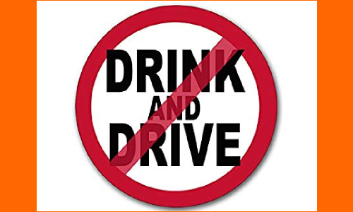 తాగి బస్సు నడుపుతున్న డ్రైవర్..డ్రంక్ అండ్ డ్రైవ్ లో పట్టుబడ్డాడు!