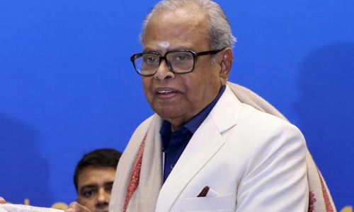 స్టార్ లను తీర్చిదిద్దిన స్టార్ డైరెక్టర్ పుట్టినరోజు నేడు.