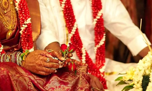 ఒక భర్త... నలుగురు భార్యలు