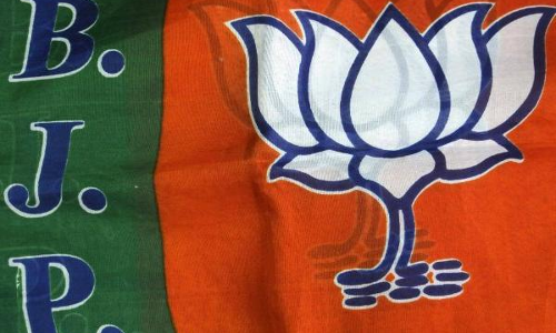 కాషాయంలో కొలువుల కుంపట్లు రాజుకుంటున్నాయా? కాషాయంలో కొలువుల కుంపట్లు రాజుకుంటున్నాయా?