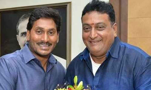 తిరుమలలో వెంకన్న  భక్తుడిని.. అమరావతిలో   జగనన్న  భక్తుడిని: ఎస్వీబీసీ చైర్మన్ పృథ్వీరాజ్