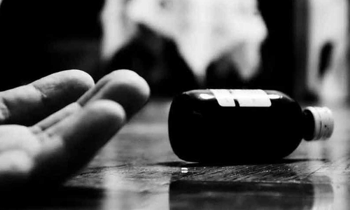 ప్రేమ వేధింపులు.. విద్యార్థిని ఆత్మహత్య ప్రేమ వేధింపులు.. విద్యార్థిని ఆత్మహత్య