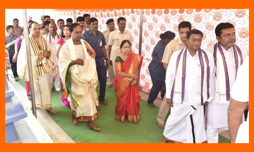 లక్ష్మీనరసింహ స్వామివారిని దర్శించుకున్న సీఎం కేసీఆర్‌