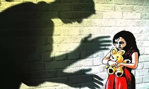 దారుణం : పదేళ్ళ ముగ బాలికపై సాముహిక అత్యాచారం