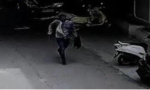 మణిక్రాంతి హత్యకేసులో విచారణ వేగవంతం..తల కోసం పోలీసుల గాలింపు మణిక్రాంతి హత్యకేసులో విచారణ వేగవంతం..తల కోసం పోలీసుల గాలింపు