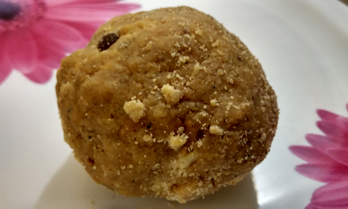 శ్రీవారి లడ్డూ ప్రసాదంలో సూది కలకలం... దర్యాప్తునకు ఆదేశించిన చైర్మన్ శ్రీవారి లడ్డూ ప్రసాదంలో సూది కలకలం... దర్యాప్తునకు ఆదేశించిన చైర్మన్