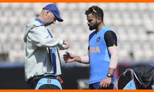 కోహ్లీ చేతికి గాయం