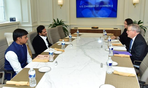 వైఎస్ జగన్కు భారత రాయబారి విందు! వైఎస్ జగన్కు భారత రాయబారి విందు!