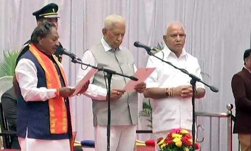 17 మందితో కర్ణాటక మంత్రివర్గం ఏర్పాటు