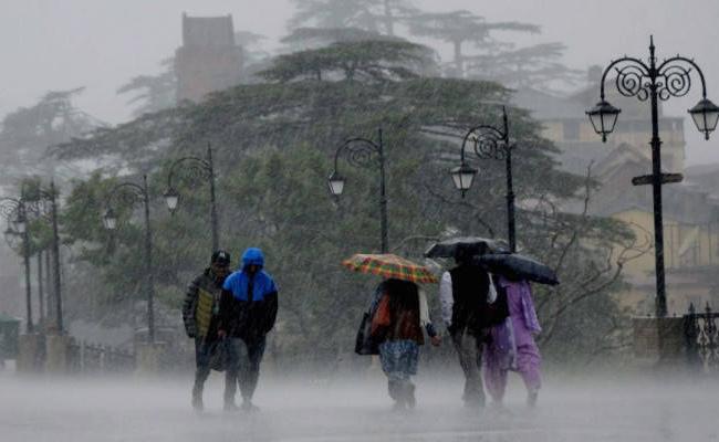 ఏపీలోని ఈ ప్రాంతాల్లో భారీ వర్షాలు ఏపీలోని ఈ ప్రాంతాల్లో భారీ వర్షాలు