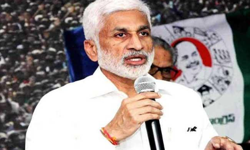 రాజధాని మార్పు వార్తలపై ఎంపీ విజయసాయిరెడ్డి వ్యాఖ్యలు రాజధాని మార్పు వార్తలపై ఎంపీ విజయసాయిరెడ్డి వ్యాఖ్యలు