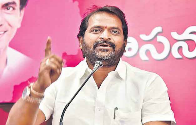 బీజేపీ నేతలు ఇష్టం వచ్చినట్లు మాట్లాడుతున్నారు : శ్రీనివాస్ గౌడ్ బీజేపీ నేతలు ఇష్టం వచ్చినట్లు మాట్లాడుతున్నారు : శ్రీనివాస్ గౌడ్