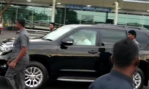 నివాసానికి చేరుకున్న ముఖ్యమంత్రి జగన్ నివాసానికి చేరుకున్న ముఖ్యమంత్రి జగన్