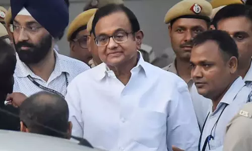 చిదంబరంకు సుప్రీంకోర్టులో స్పల్ప ఊరట