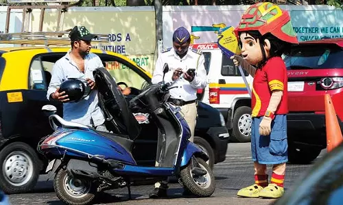 ఆటో కాగితాలు లేనందుకు 32,500 జరిమానా!